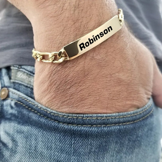 Bracciale realizzato a mano con incisione del nome personalizzato: regalo perfetto per lui 