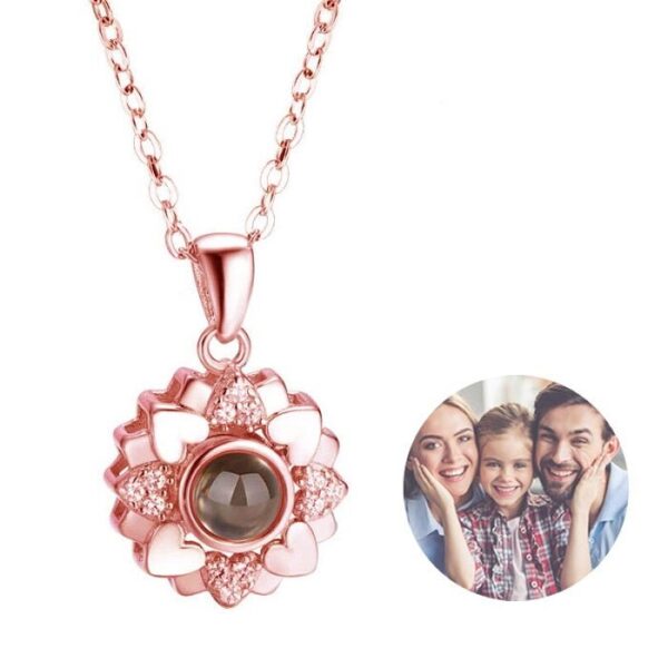 Customized Heart Flower Projection Necklace